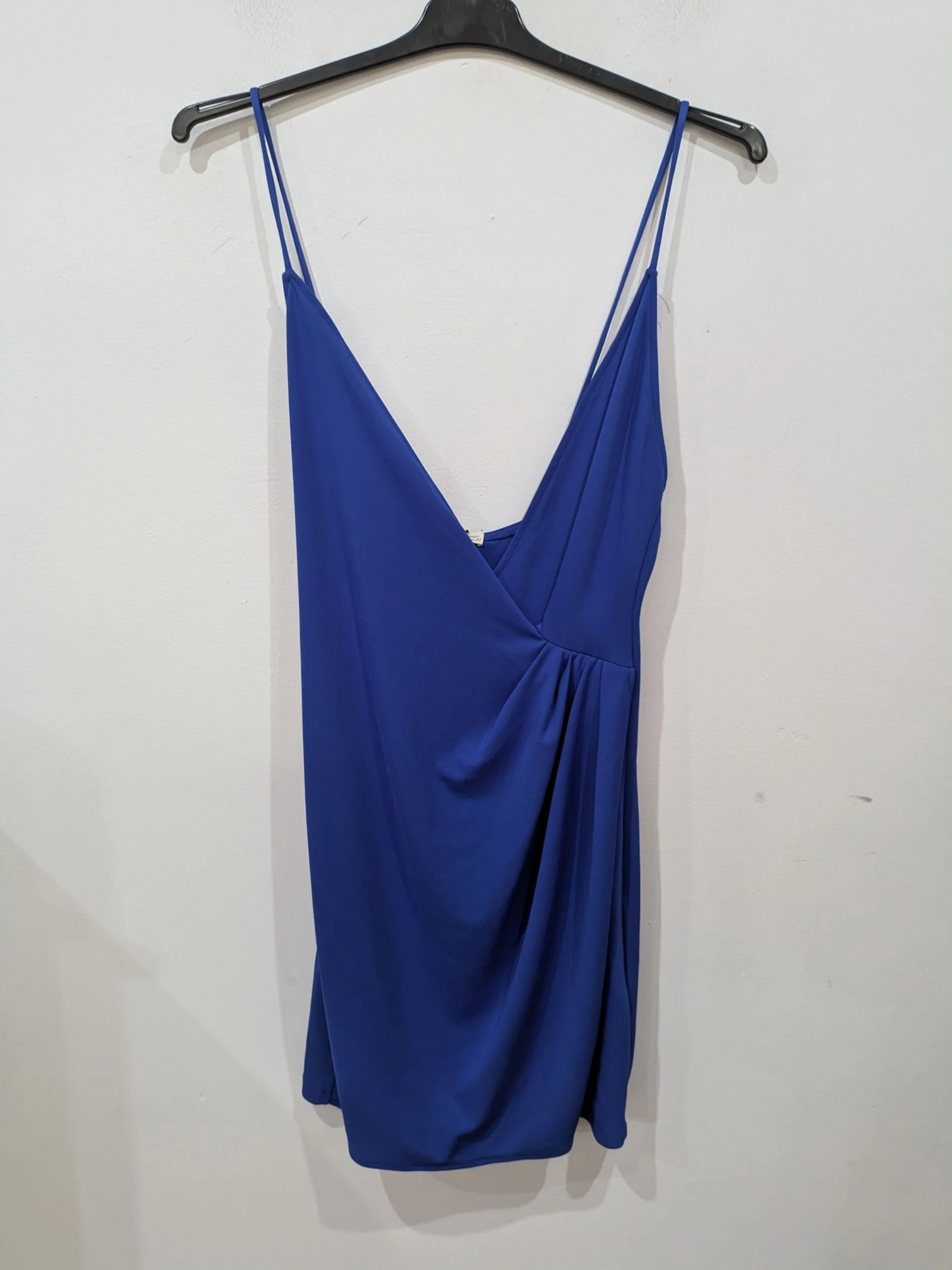Korte kobaltblauwe jurk met kruisgesneden hals en dunne bandjes maat L van Pull&Bear – photo 8